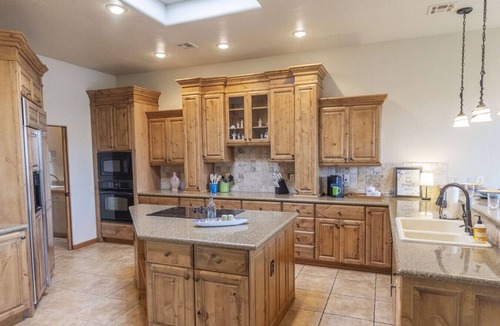 Las Cruces House | Luxe Tuscan Villa - Organ Mtn Views, Patio Living, Sonoma Golf