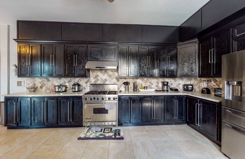 Dickinson Villa | Luxe Villa Close to Galveston, Kemah, NASA & Houston