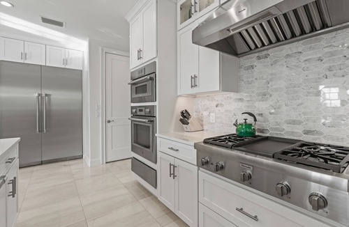 Jacksonville Beach House | Luxe Villa Steps From Ocean w/Bikes + Game Room