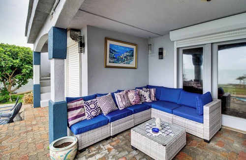 Portland House | Luxe Waterfront Living: Portland Home w/Pier!