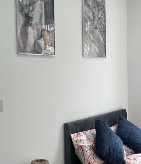 Sutton Central Apartment | LuxeNest