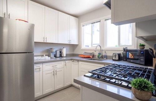 Burlingame Terrace Apartment | LuxoStays l! ! Lovely 2BR #SFO #Train #Laundry