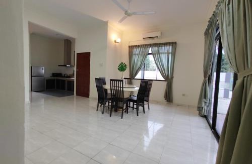 Alor Gajah Villa | Luxpro Karaoke Private Pool Villa 218