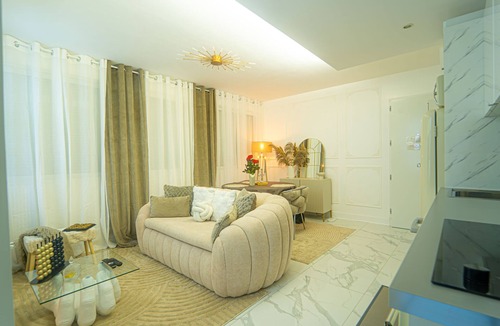 Le Celle-Saint-Cloud Apartment | Luxueux Appartement Jacuzzi Proche de Paris