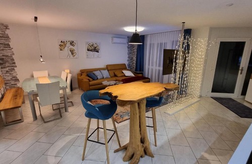 Zollikofen Apartment | Luxuriöses 5* Swiss Basecamp Apartment, Bern