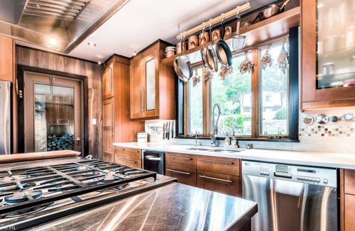 Sainte-Agathe-des-Monts House | Luxurious property in the Laurentians on the shores of majestic Lac des Sables