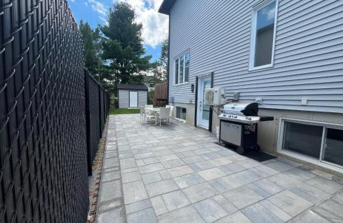 Drummondville Villa | Luxuria, Unique en ville