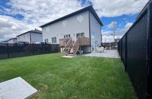 Drummondville Villa | Luxuria, Unique en ville