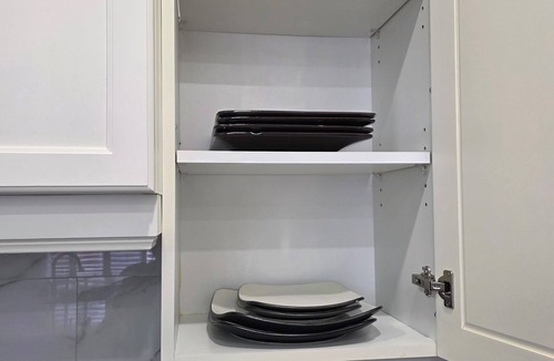 Hamilton House | Luxuriant Haven Retreat 3 Bedrooms - 3 Bedrooms: 2 King size beds & a Queen size