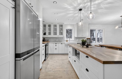 Saint-Faustin-Lac-Carre Ski Chalet | Luxurious Scandinavian Golf Chalet + Private Spa