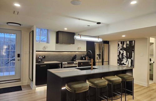 Stouffville Apartment | Luxurious Modern 2 Bedroom Apartment