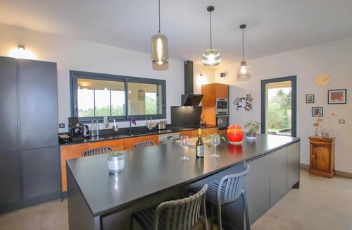 Villeneuve-les-Avignon House | Luxurious home in Villeneuve les Avignon