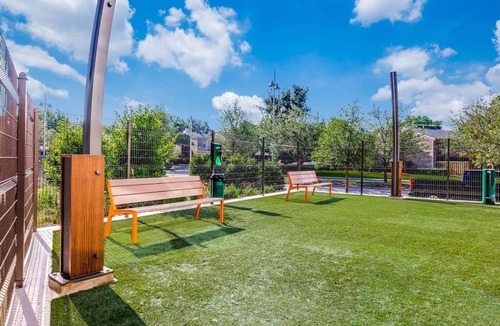 Addison Apartment | Luxurious 1 bedroom in Dallas Area! Free Wi-Fi, Fitness Center and much more!