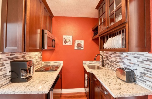Newberg Apartment | Luxurious 1-Bedroom in Downtown Newberg - Suite #3