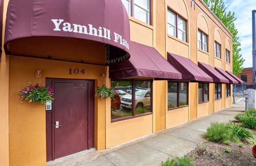 Newberg Apartment | Luxurious 1-Bedroom in Downtown Newberg - Suite #3