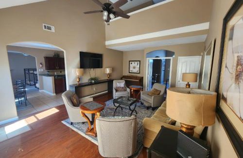 Cordova House | Luxurious 11 Large beds with Jetted Tub 3000 Sq ft