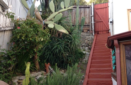 Hollywood Heights Apartment | Luxurious 1600ft, Hollywood Hills NEW LISTING!