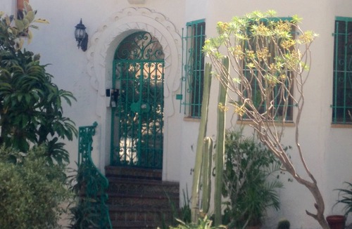Hollywood Heights Apartment | Luxurious 1600ft, Hollywood Hills NEW LISTING!