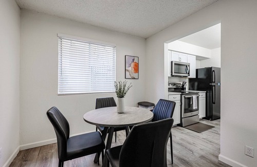 Entertainment District Apartment | Luxurious 1BR Retreat w/Sofa Bed | Downtown