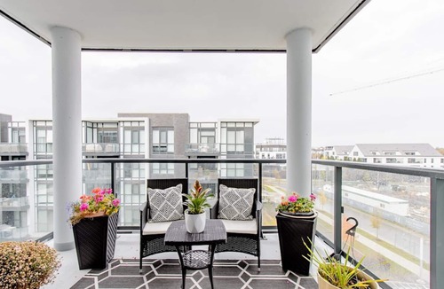 Innisfil Condo | Luxurious 2-Bed, 2-BA Modern & fully Furnished