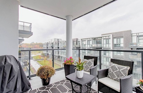 Innisfil Condo | Luxurious 2-Bed, 2-BA Modern & fully Furnished
