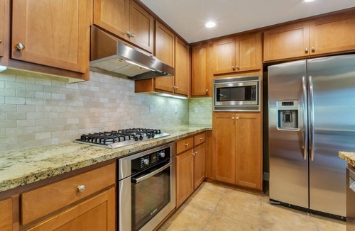 Livermore House | Luxurious 2 bed 2 bath Townhome