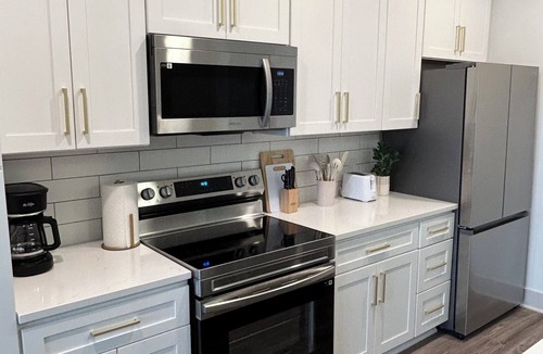 Waukee Apartment | Luxurious 2 Bed 2 Bath Pool Gym Game Room