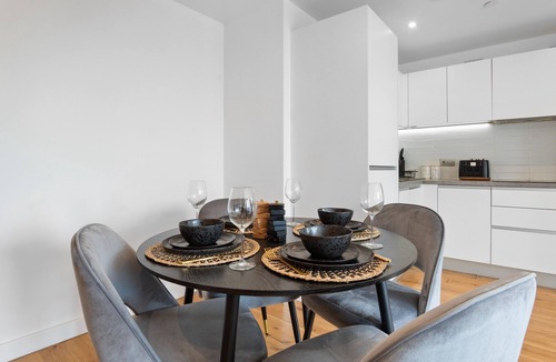 The Westside Apartment | Luxurious 2 bed central apartment