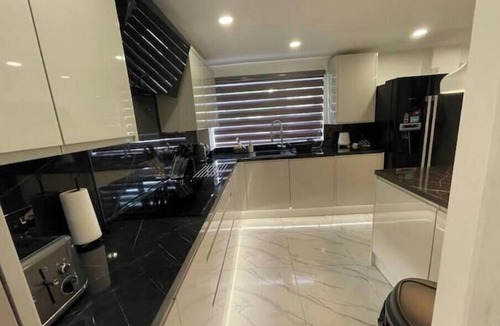 Basildon House | Luxurious 2 bed home in Basildon