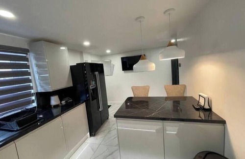 Basildon House | Luxurious 2 bed home in Basildon