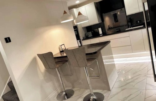 Basildon House | Luxurious 2 bed home in Basildon