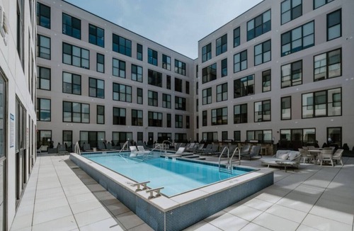 Pendleton Apartment | Luxurious 2 Bed Suite—in OTR Cincinnati!