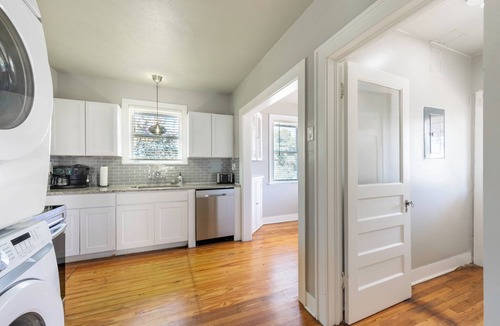 Highland Park House | Luxurious 2-bedroom Town house