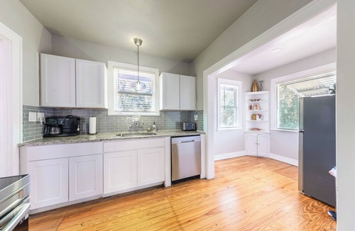 Highland Park House | Luxurious 2-bedroom Town house