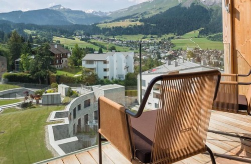 Flims Apartment | Luxurious 209m2 duplex apartment with 4 bedrooms available for max. 10 persons.