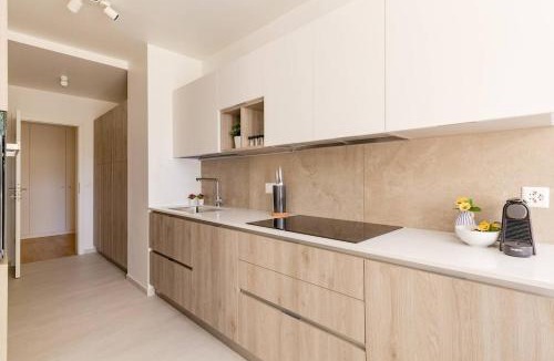 Tour-de-Champel Apartment | Luxurious 2BR Family Apartment - Champel