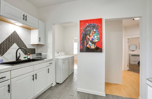 North Hyde Park Apartment | Luxurious 2BR Kansas City Condo Near Downtown