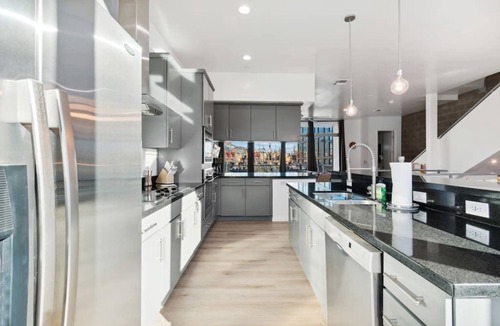 Riverside Apartment | Luxurious 2BR Loft with Balcony