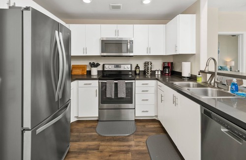 Carmel Valley Apartment | Luxurious 2BR Suite! Gym l Parking l Spa l Pool