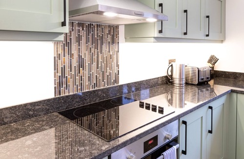 Little Stukeley Cottage | Luxurious 3-bedroom rustic barn conversion