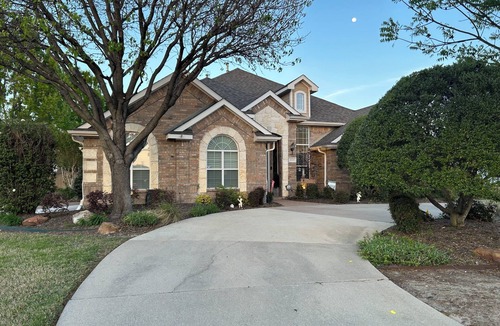 Mansfield House | LUXURIOUS 3 bedroom home in golf course community near BOTH WORLD CUP VENUES.