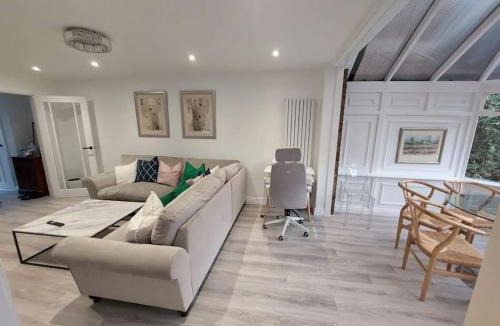 Singlewell House | Luxurious 3 Bedroom House