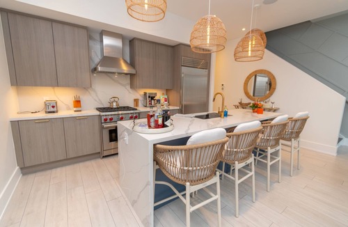 Innisfil House | Luxurious 3-Story Retreat with Private Dock at Friday Harbour Resort
