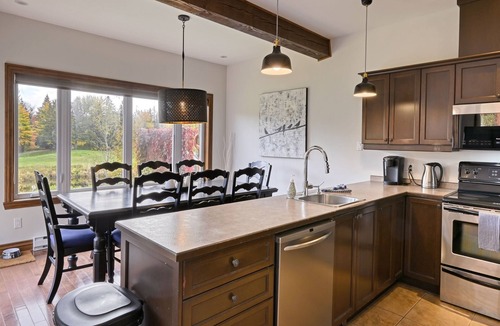 Mont-Tremblant House | Luxurious 4 Bedroom ski & golf retreat