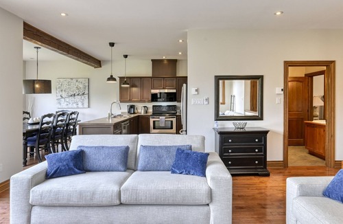 Mont-Tremblant House | Luxurious 4 Bedroom ski & golf retreat