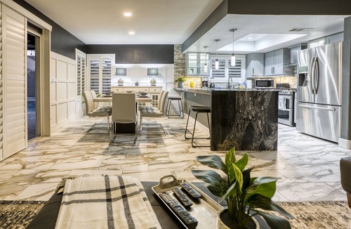 Summerlin House | Luxurious 4 Bedroom Villa With a Pool