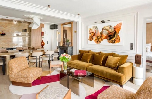 Quartier du Faubourg-Montmartre Apartment | LUXURIOUS 4 BR PARISIAN APT IN THE HEART OF CITY NEAR ICONIC THEATRES & CABARETS