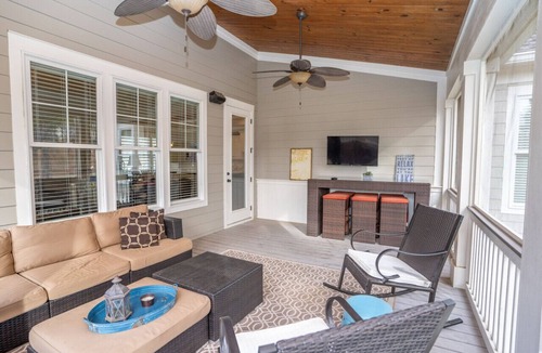 Reynolds Landing House | Luxurious 4 King Suites|Reynolds Landing|Fire Pit|Views