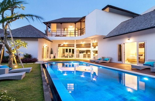 Batubelig Villa | Luxurious 4BR Villa with Pool, Bali Villa 2206