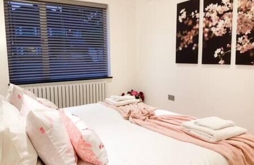 Reading House | Luxurious 5 Bed Property!